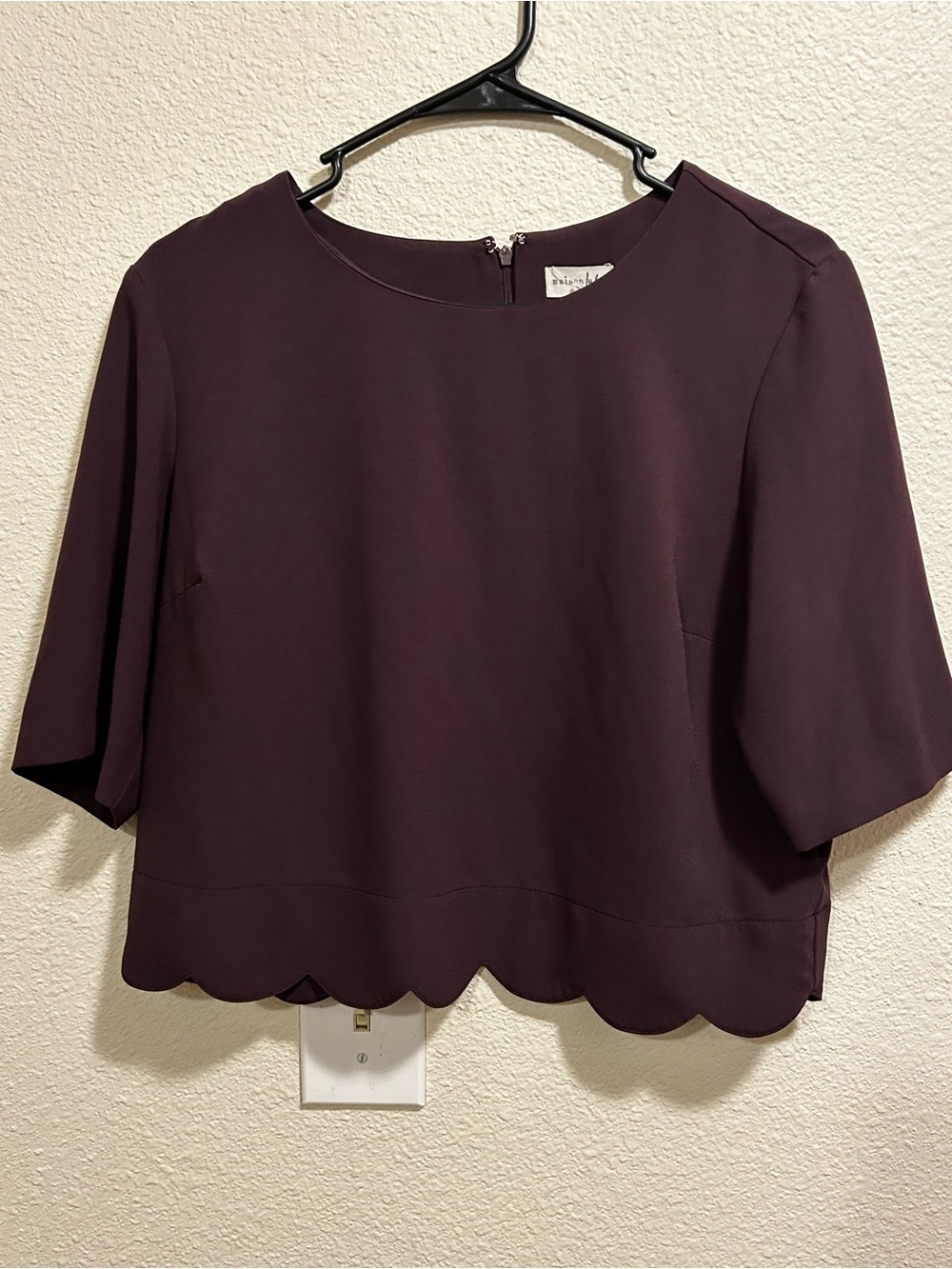 Women's Scallop Hem Short Sleeve Top - Plum